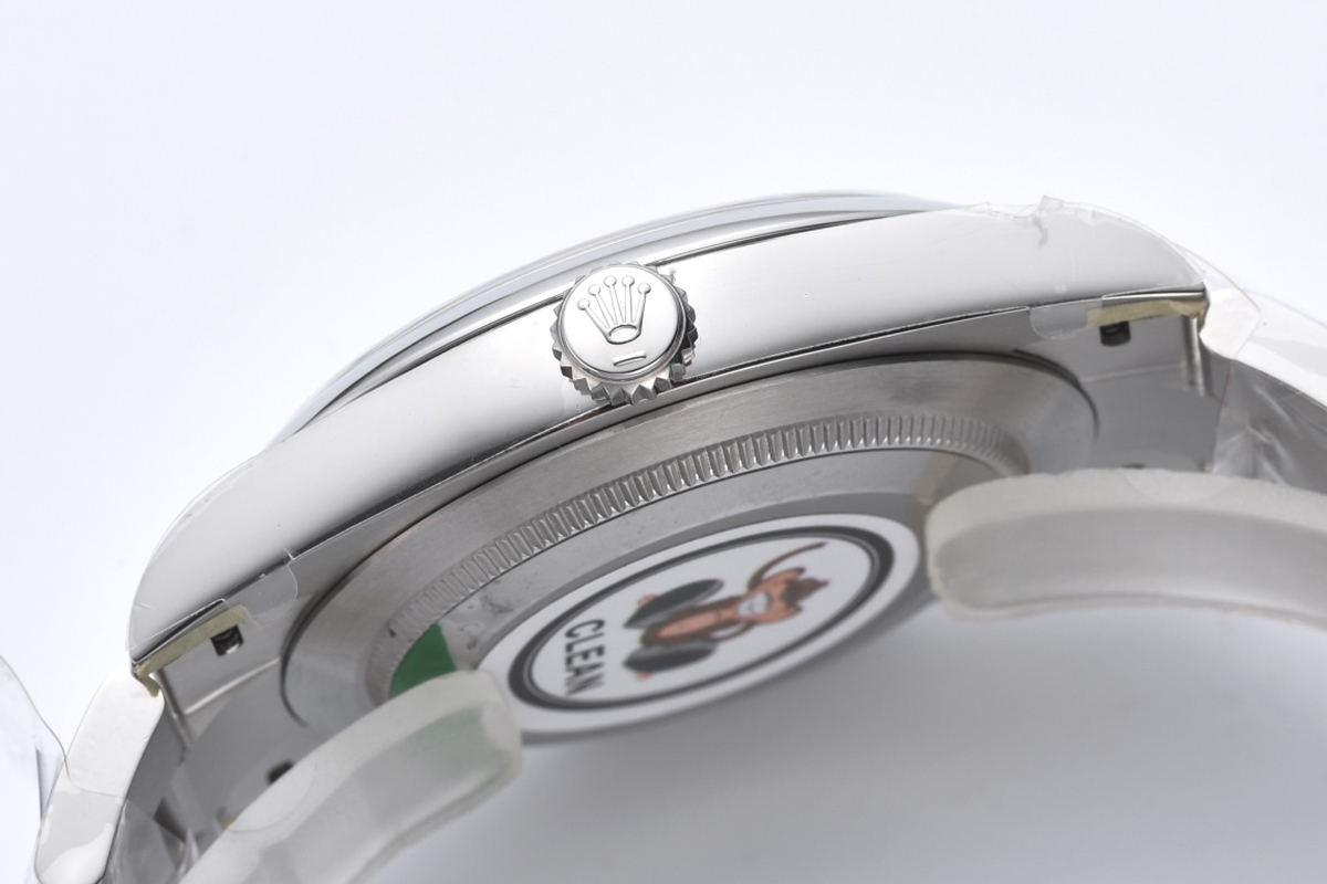 Oyster Perpetual 41mm Silver Dial 124300